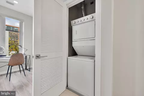 911 2nd St NE #403, Washington, DC 20002 photo 31