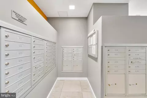 911 2nd St NE #403, Washington, DC 20002 photo 5
