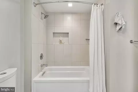 911 2nd St NE #403, Washington, DC 20002 photo 30
