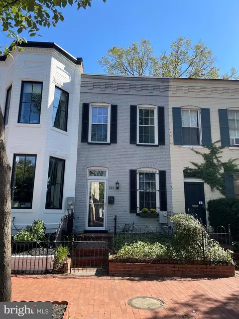518 10th St SE, Washington, DC 20003