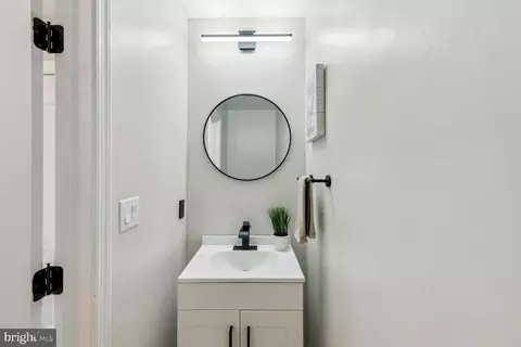 1641 11th Pl NE, Washington, DC 20002 photo 9