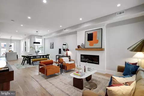 804 9th St NE, Washington, DC 20002