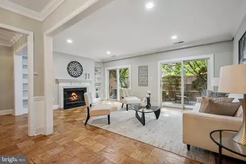 3297 Sutton Pl NW #D, Washington, DC 20016