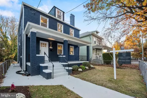 805 Malcolm X Ave SE, Washington, DC 20032