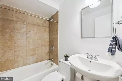 2829 Connecticut Ave NW #714, Washington, DC 20008 photo 7