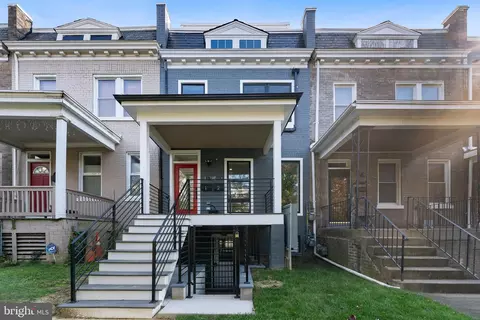 726 Kenyon St NW #2, Washington, DC 20010