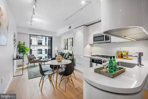 925 H St NW #907, Washington, DC 20001