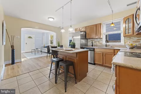 2216 S Street St NE, Washington, DC 20002 photo 12