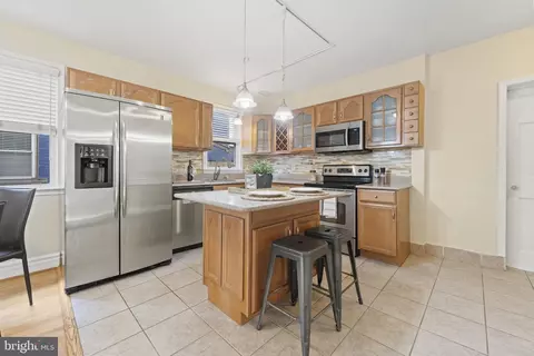 2216 S Street St NE, Washington, DC 20002 photo 11