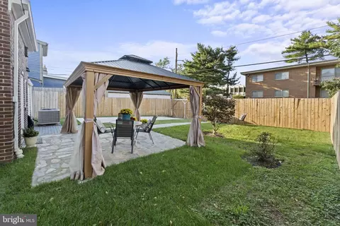 2216 S Street St NE, Washington, DC 20002 photo 40