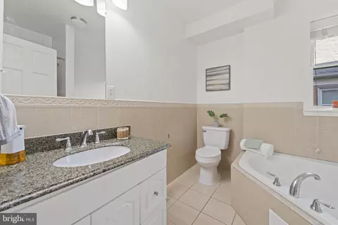 2216 S Street St NE, Washington, DC 20002 photo 19
