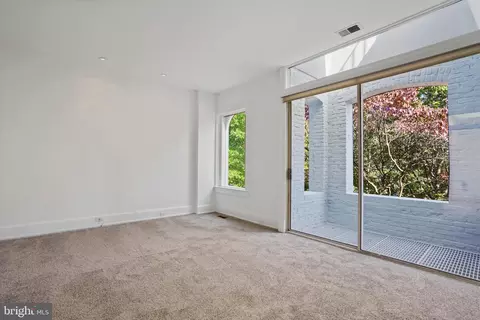 13 9th St SE, Washington, DC 20003 photo 39
