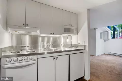 13 9th St SE, Washington, DC 20003 photo 45