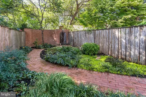 13 9th St SE, Washington, DC 20003 photo 61