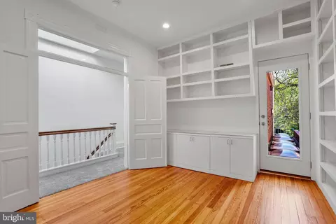 13 9th St SE, Washington, DC 20003 photo 37