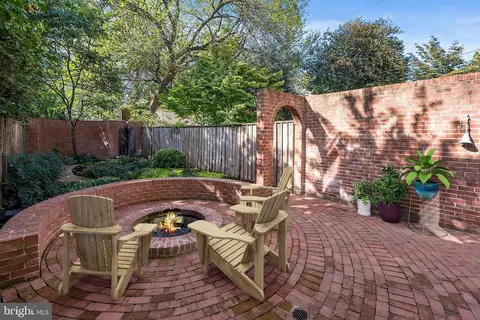 13 9th St SE, Washington, DC 20003 photo 10