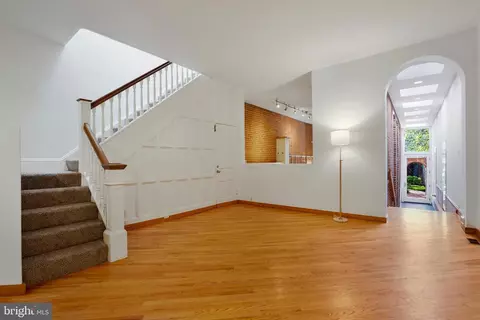 13 9th St SE, Washington, DC 20003 photo 16