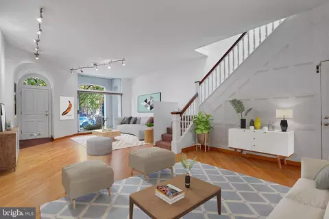 13 9th St SE, Washington, DC 20003 photo 3