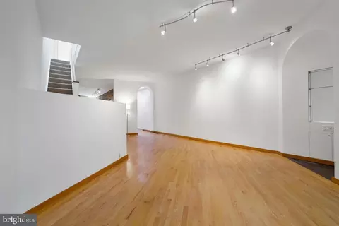 13 9th St SE, Washington, DC 20003 photo 12