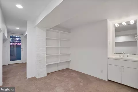 13 9th St SE, Washington, DC 20003 photo 52