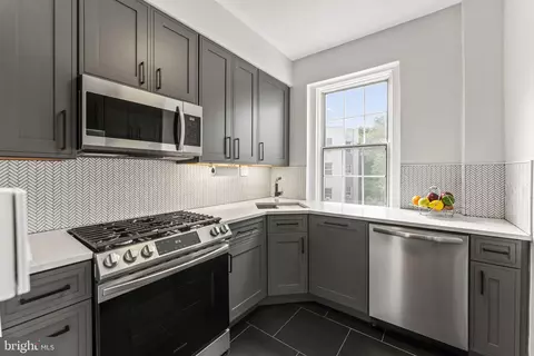2737 Devonshire Pl NW #428, Washington, DC 20008 photo 16