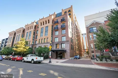 910 M St NW #527, Washington, DC 20001