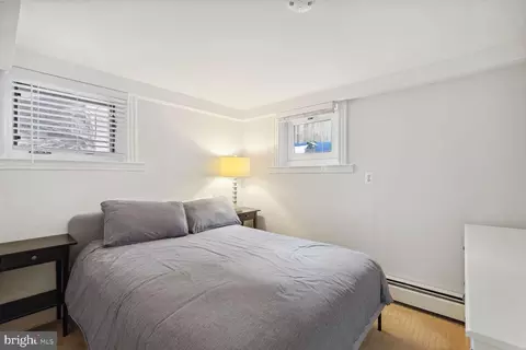 547 4th St SE, Washington, DC 20003 photo 18