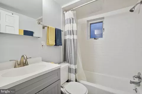 547 4th St SE, Washington, DC 20003 photo 19