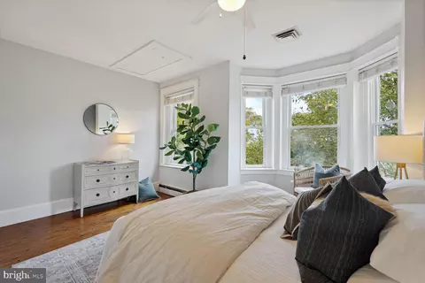 547 4th St SE, Washington, DC 20003 photo 11
