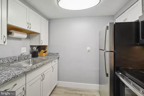 547 4th St SE, Washington, DC 20003 photo 17