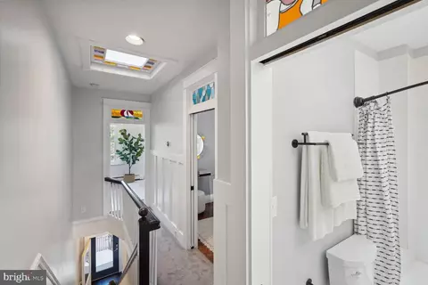 547 4th St SE, Washington, DC 20003 photo 14