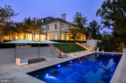 Exterior - 2400 Foxhall Rd NW, Washington, DC 20007 photo 3 of 10