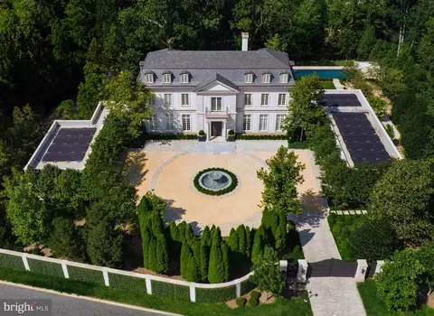 2400 Foxhall Rd NW, Washington, DC 20007