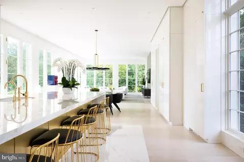 Entry Way - 2400 Foxhall Rd NW, Washington, DC 20007 photo 4 of 9