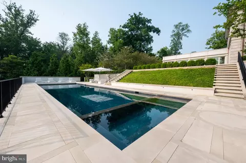 Exterior - 2400 Foxhall Rd NW, Washington, DC 20007 photo 8 of 10