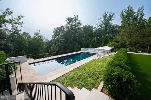 Exterior - 2400 Foxhall Rd NW, Washington, DC 20007 photo 7 of 10