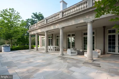 Exterior - 2400 Foxhall Rd NW, Washington, DC 20007 photo 5 of 10