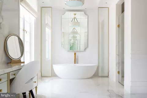Bath - 2400 Foxhall Rd NW, Washington, DC 20007 photo 1 of 3