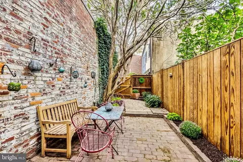 520 Archibald Walk SE, Washington, DC 20003 photo 2