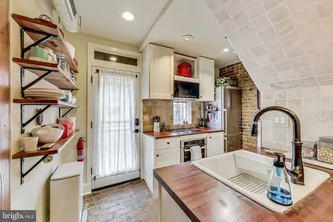 520 Archibald Walk SE, Washington, DC 20003 photo 5