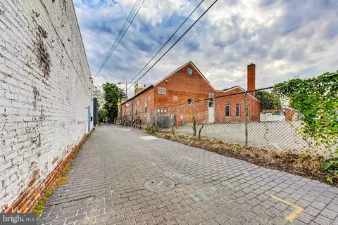 520 Archibald Walk SE, Washington, DC 20003 photo 17