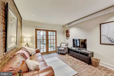 520 Archibald Walk SE, Washington, DC 20003 photo 9