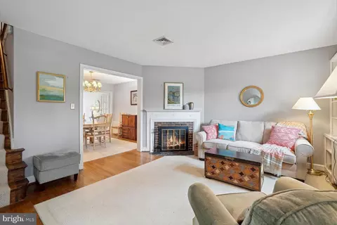 1507 Foxhall Rd NW, Washington, DC 20007 photo 6