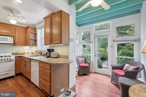 1507 Foxhall Rd NW, Washington, DC 20007 photo 8