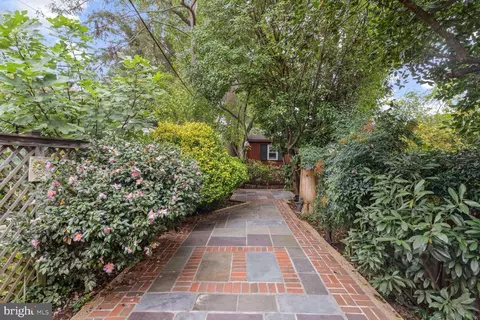 1507 Foxhall Rd NW, Washington, DC 20007 photo 23