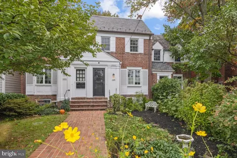 1507 Foxhall Rd NW, Washington, DC 20007