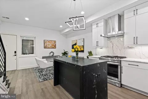 256 15th St SE #7, Washington, DC 20003 photo 10
