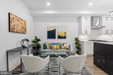 256 15th St SE #7, Washington, DC 20003 photo 6
