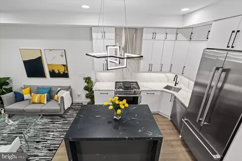 256 15th St SE #7, Washington, DC 20003 photo 14