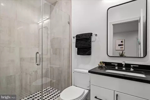 256 15th St SE #7, Washington, DC 20003 photo 31